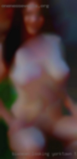 BiWoman in Yorktown, TX looking for fun friends!
